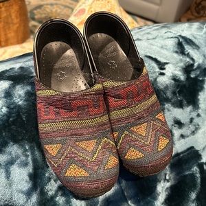 Dansko Professional Vegan Clogs Size 39